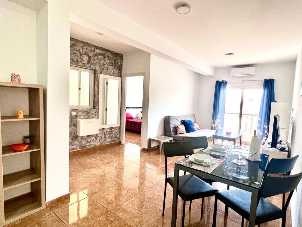 Franmay Apartments - 7 Modern Apartments Near The Beach & City, Perfect For Nomads, Travellers, Families, Watersports! Santa Maria Room photo